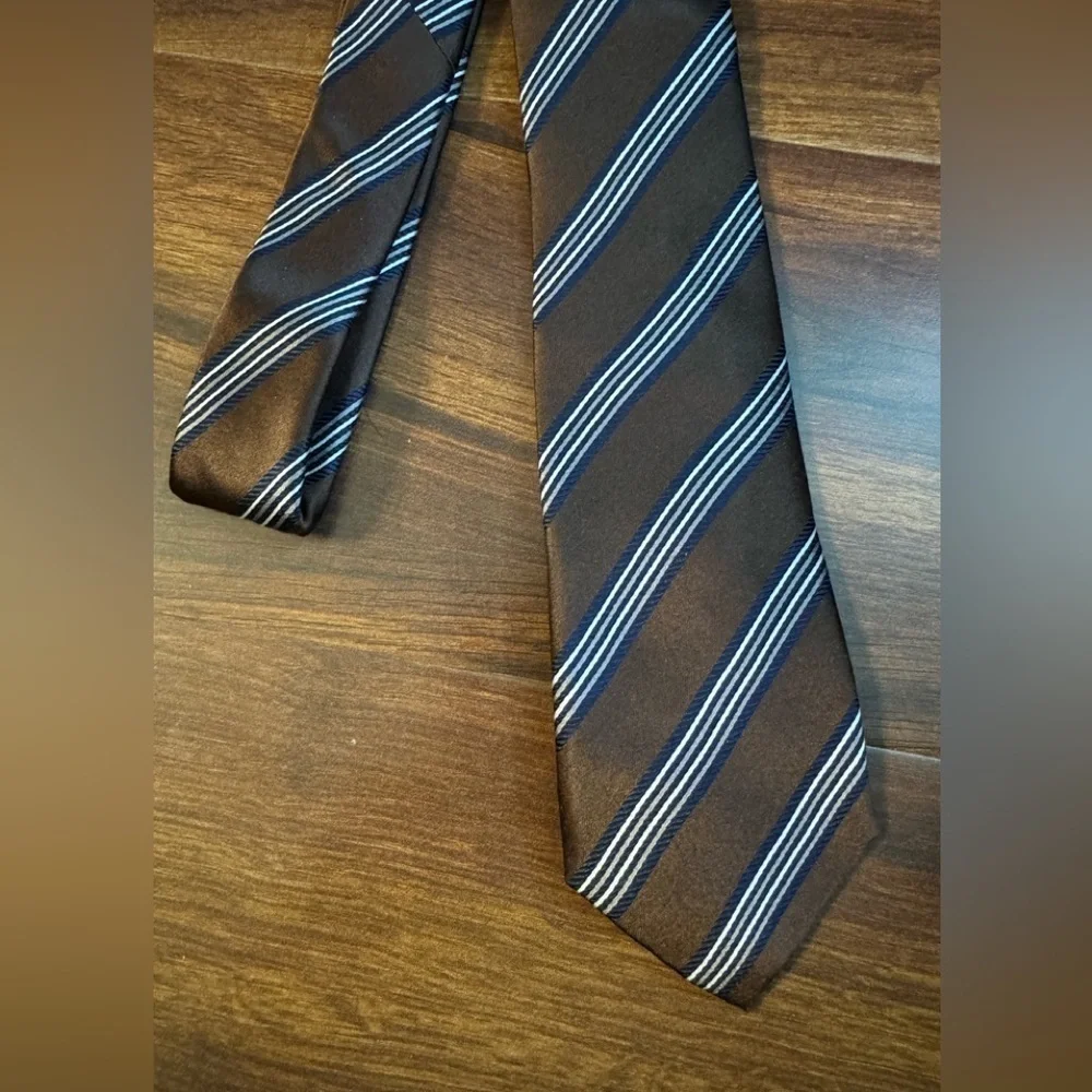 BANANA REPUBLIC 100% Silk Brown Striped Repp Necktie